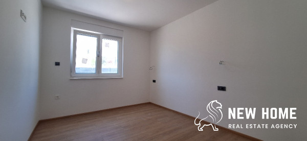 Primošten – Neubau mit Garten und Meerblick