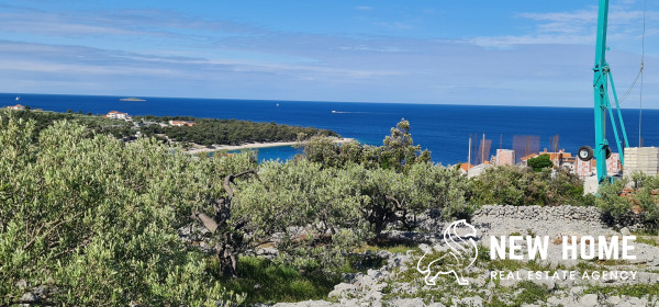 Primošten- građevinsko zemljište blizu mora s pogledom