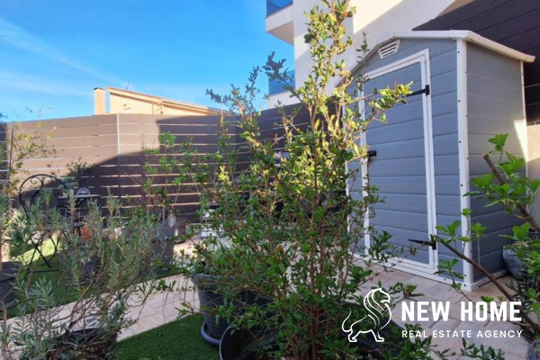 Erdgeschoss Wohnung mit Meerblick  in Primošten