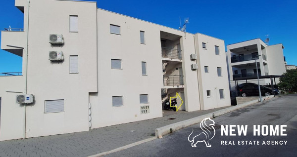 Erdgeschoss Wohnung mit Meerblick  in Primošten