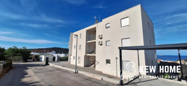 Erdgeschoss Wohnung mit Meerblick  in Primošten