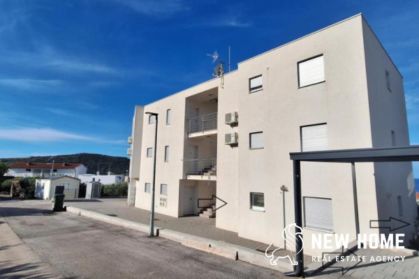 Erdgeschoss Wohnung mit Meerblick  in Primošten