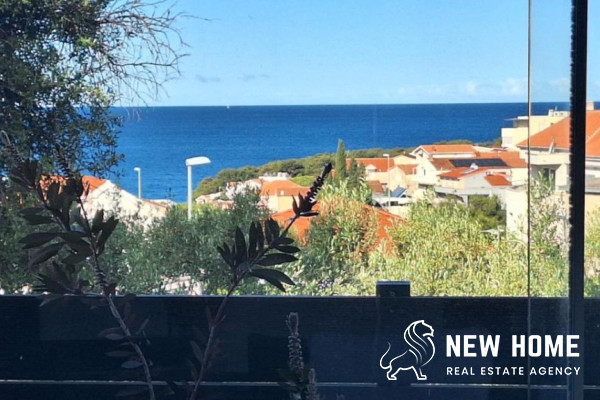 Erdgeschoss Wohnung mit Meerblick  in Primošten