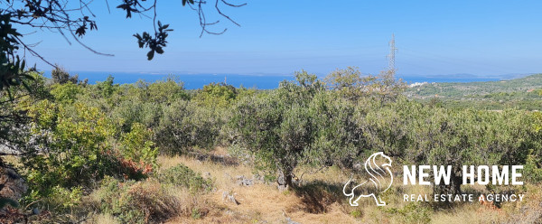 Primošten-building plot with sea views