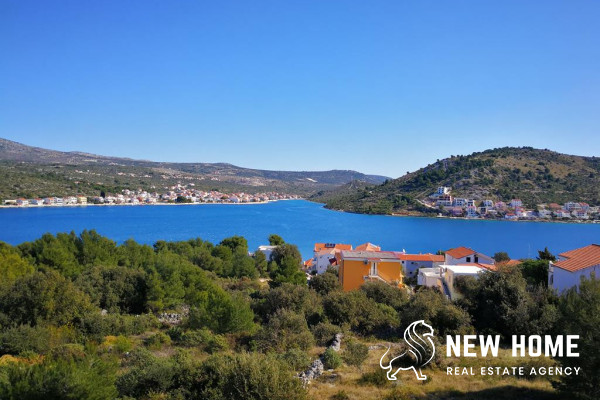 Rogoznica building plot with sea view