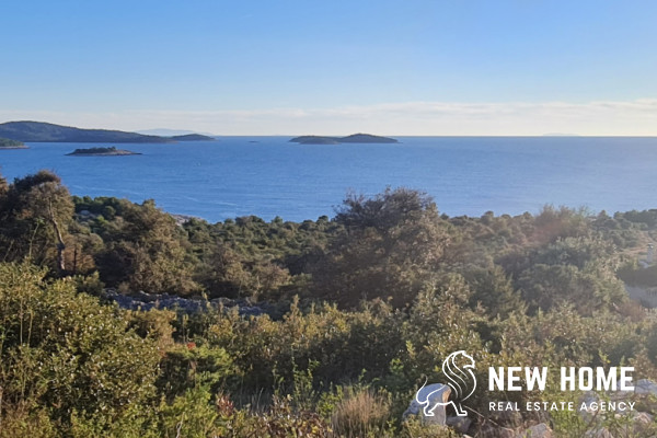 Rogoznica-Zemljište s pogledom na more