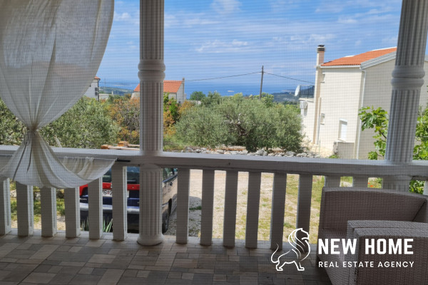 Idyllisches Häuschen mit Meerblick nahe Primošten