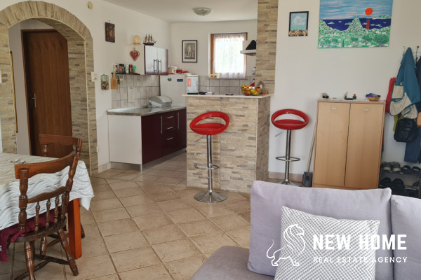 Idyllisches Häuschen mit Meerblick nahe Primošten