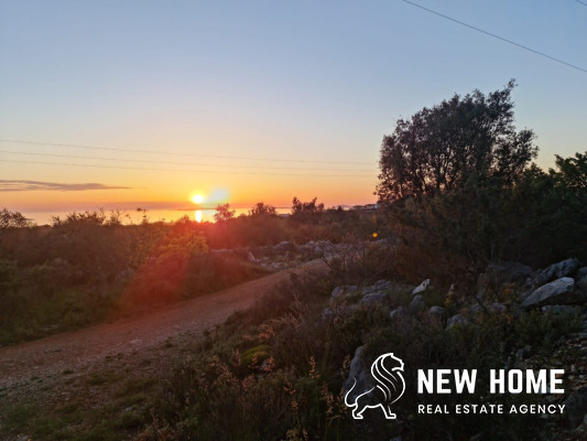 Huge building plot with unobstructed sea views