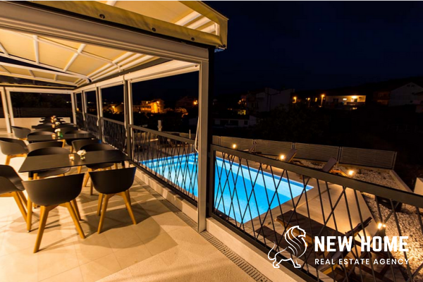 Modern villa with pool by the sea