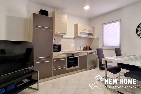 Vodice-Srima apartment 100 m from the beach